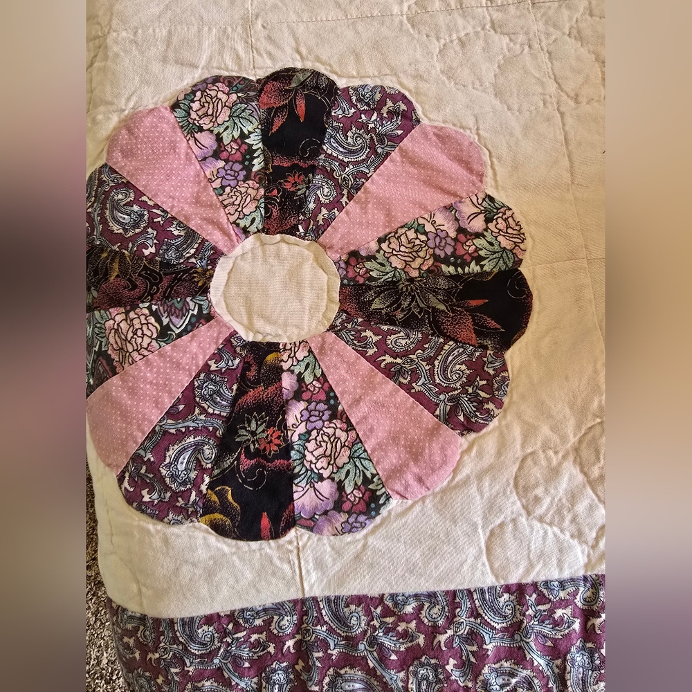 Vintage Quilt - Picture 2 of 3
